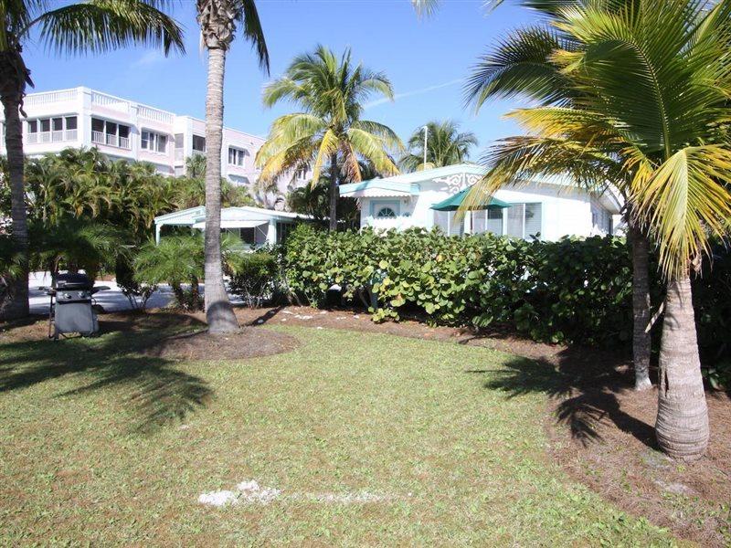 Gulf Breeze Cottages サニベル エクステリア 写真