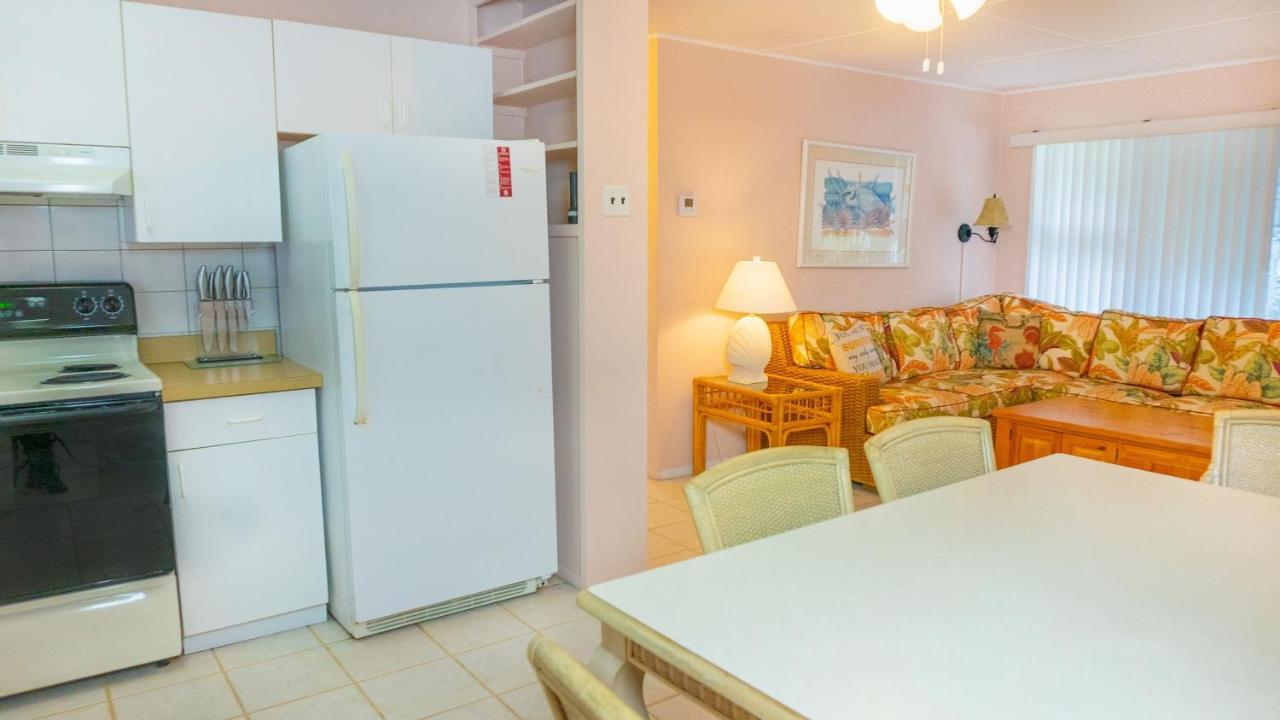 Gulf Breeze Cottages サニベル エクステリア 写真