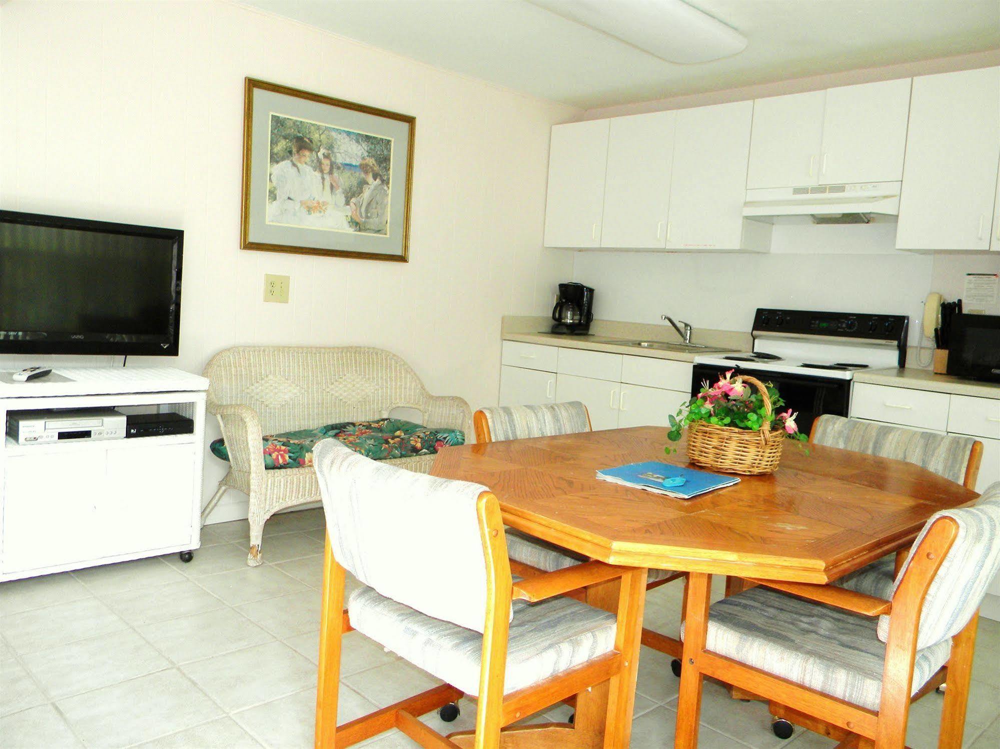 Gulf Breeze Cottages サニベル エクステリア 写真