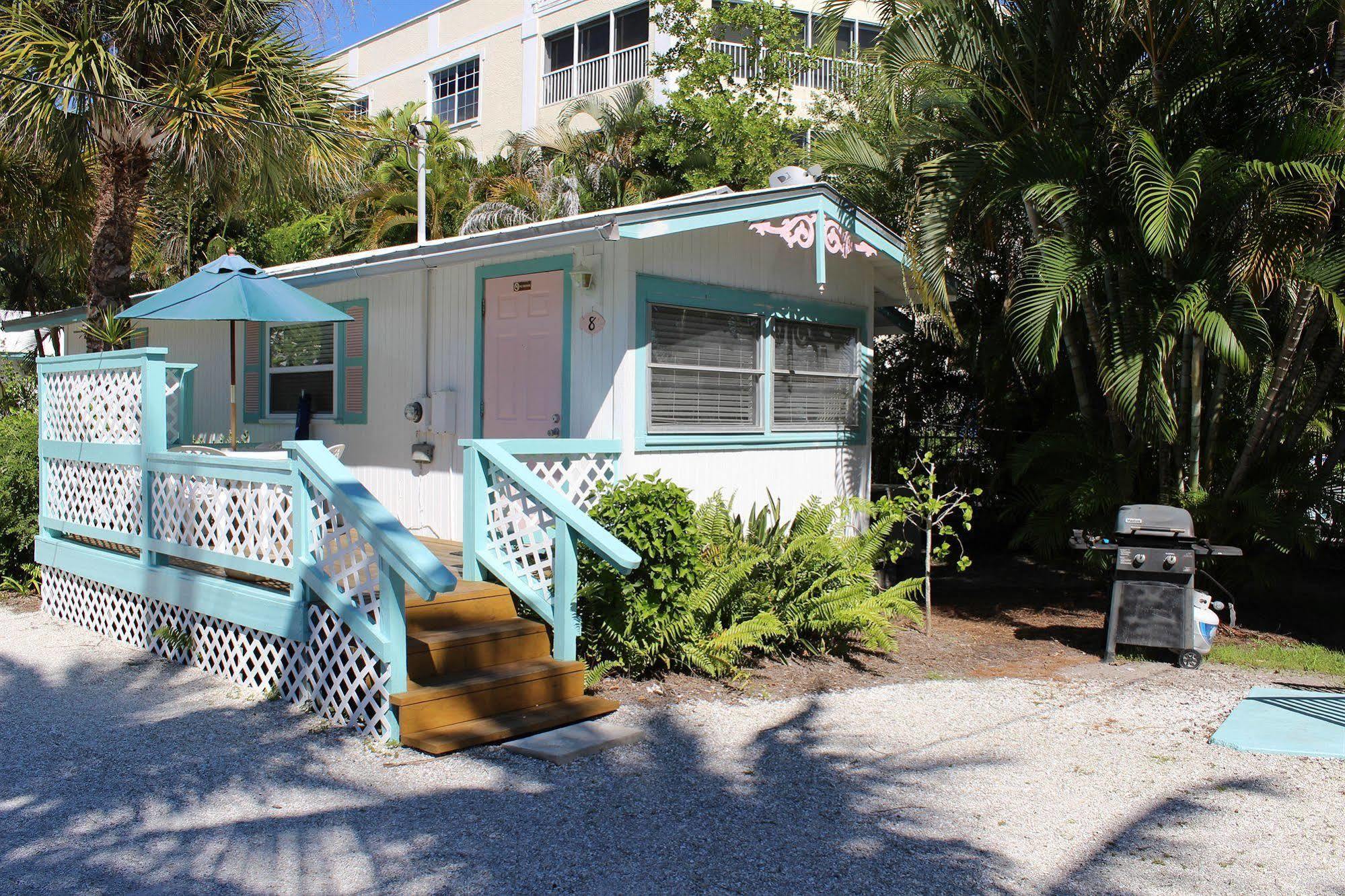 Gulf Breeze Cottages サニベル エクステリア 写真