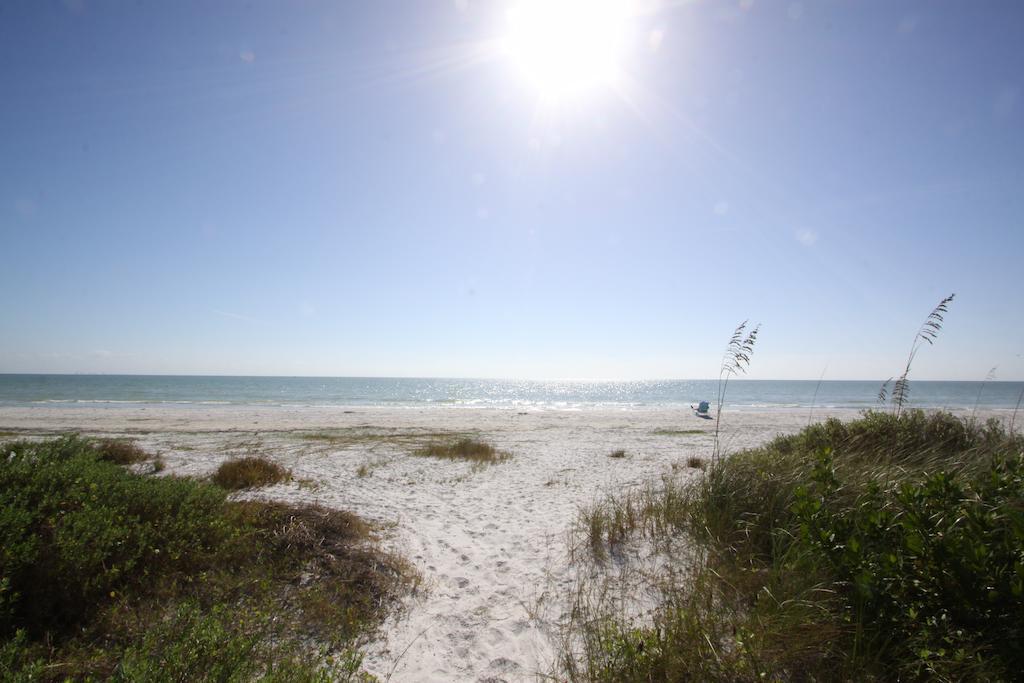 Gulf Breeze Cottages サニベル エクステリア 写真